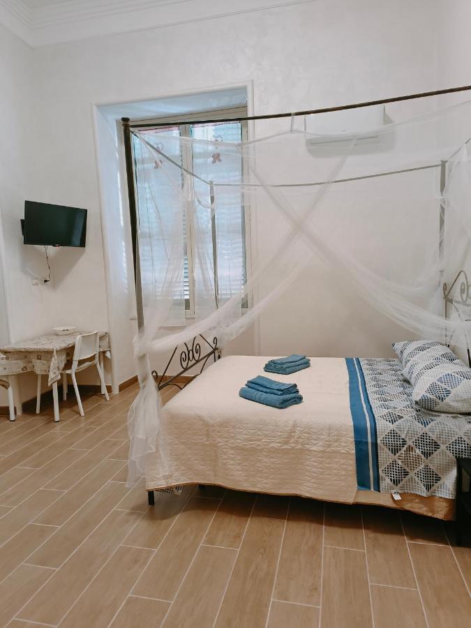 Отель Capuana House Катания Экстерьер фото